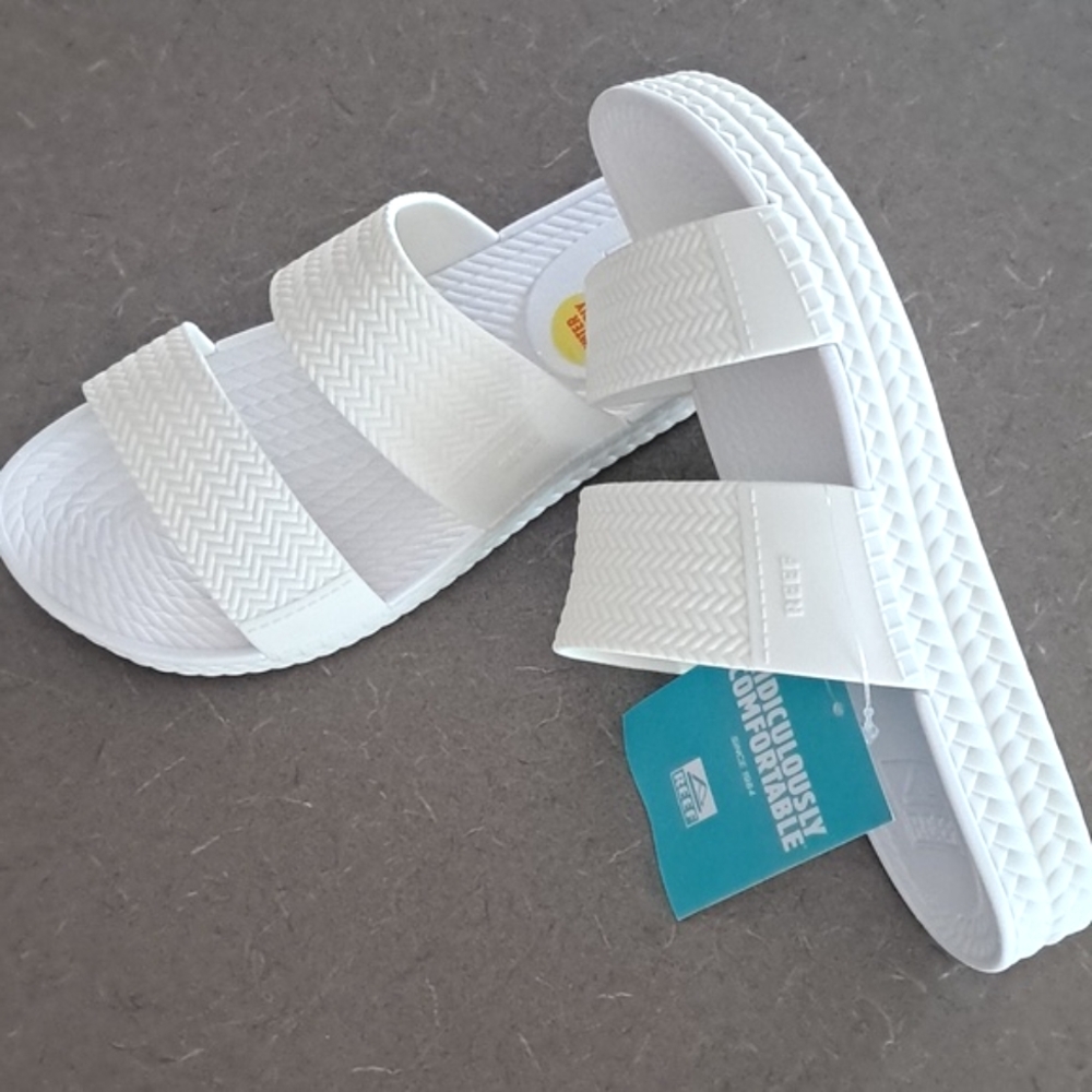 Reef Women's New Water Vista Slides Sandals White Water Friendly Sizes 10 or 11 - Picture 2 of 10